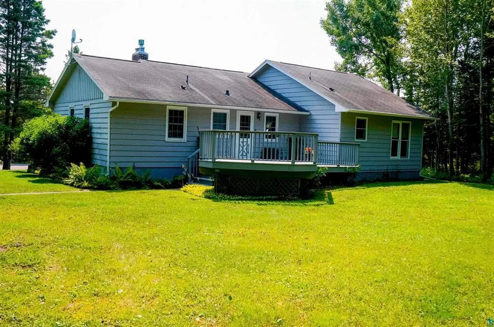 5845 Shore Drive Duluth, MN 55804