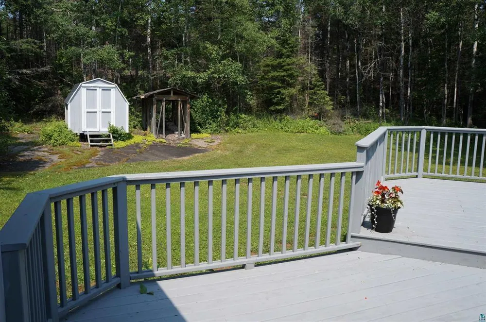 5845 Shore Drive Duluth, MN 55804