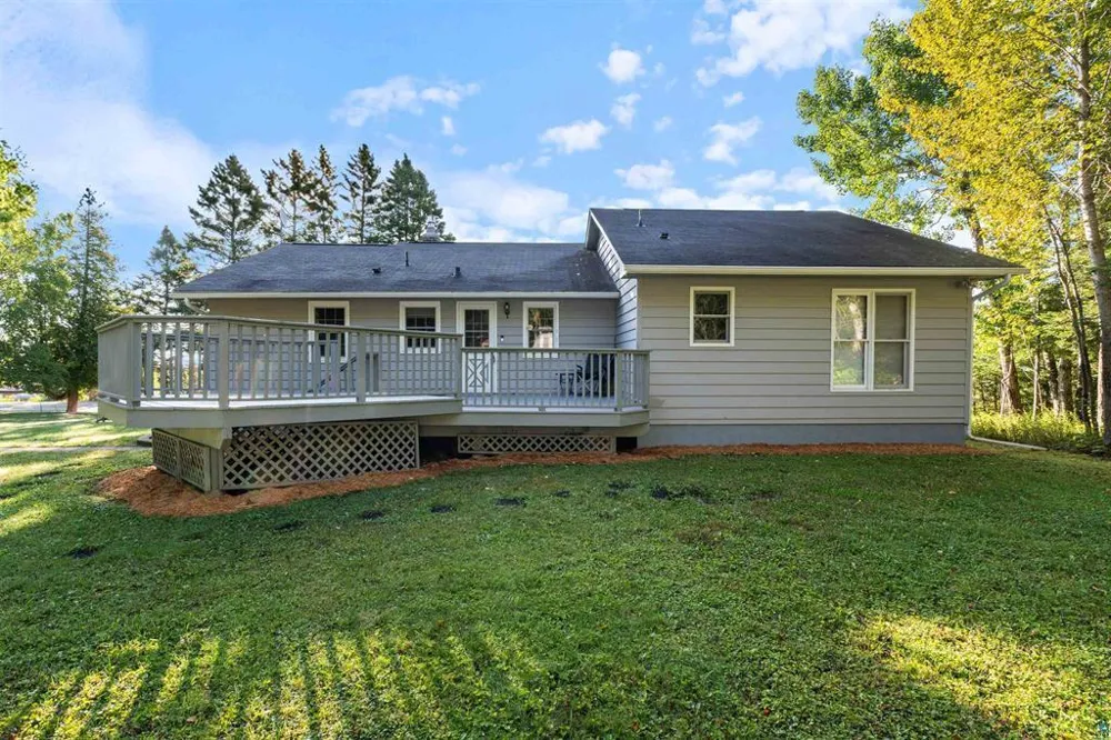 5845 Shore Drive Duluth, MN 55804