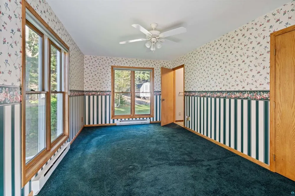 5845 Shore Drive Duluth, MN 55804