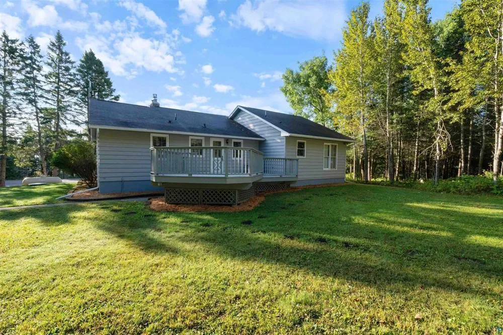 5845 Shore Drive Duluth, MN 55804