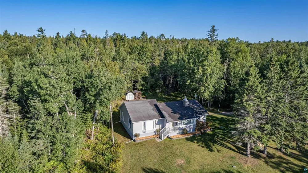 5845 Shore Drive Duluth, MN 55804