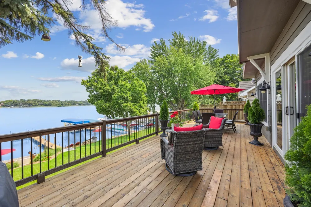 5060 Edgewater Drive Mound, MN 55364