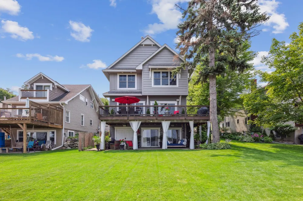 5060 Edgewater Drive Mound, MN 55364