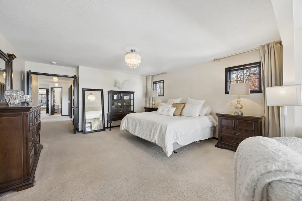 5060 Edgewater Drive Mound, MN 55364