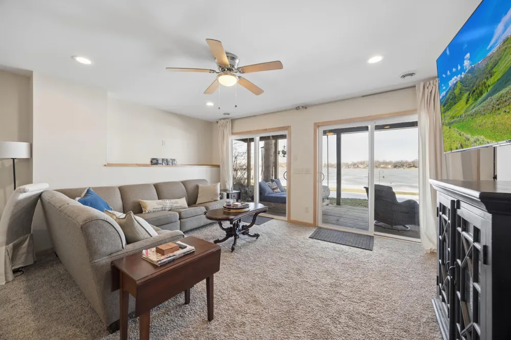 5060 Edgewater Drive Mound, MN 55364