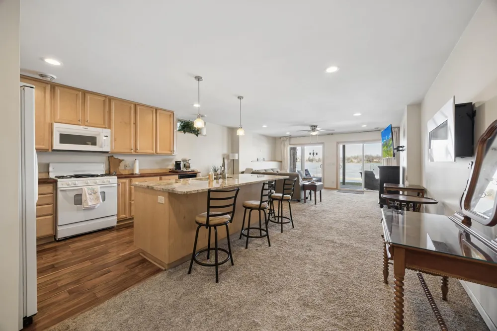 5060 Edgewater Drive Mound, MN 55364