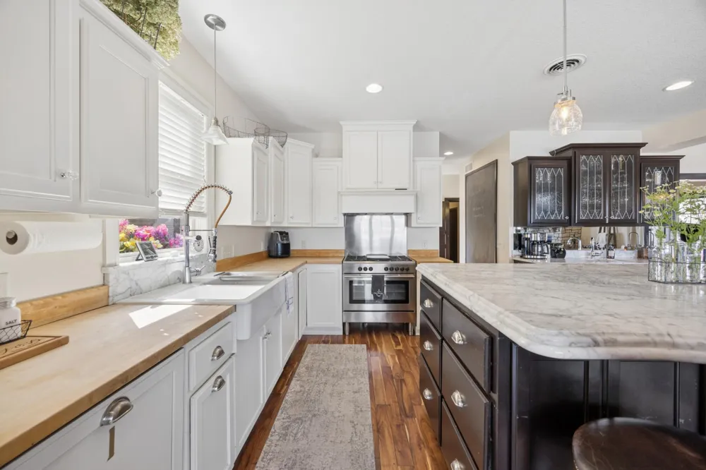 5060 Edgewater Drive Mound, MN 55364