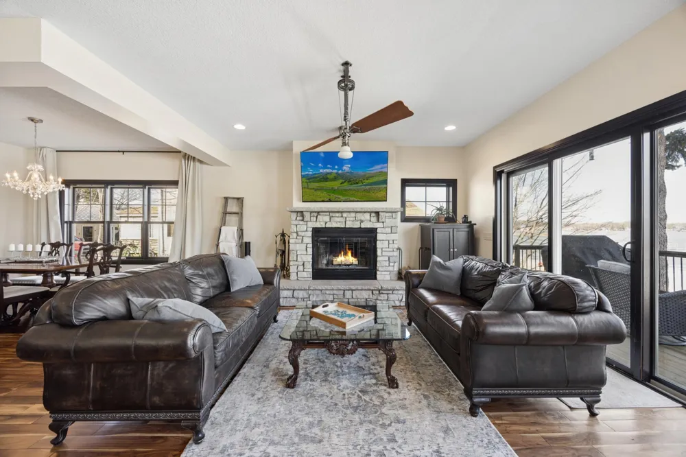 5060 Edgewater Drive Mound, MN 55364