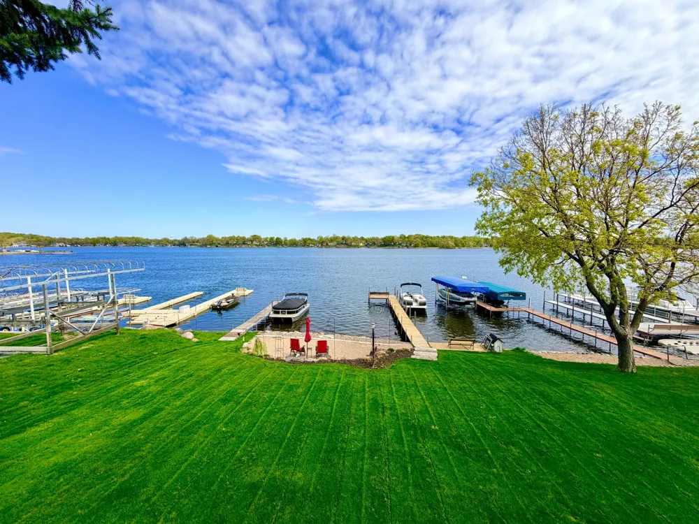 5060 Edgewater Drive Mound, MN 55364
