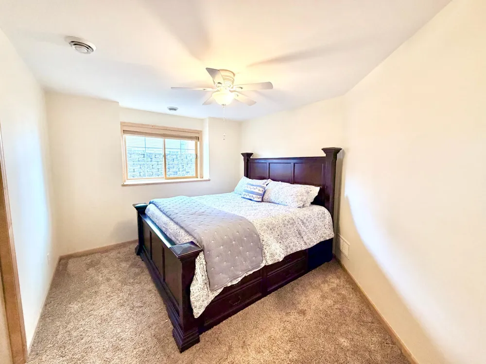 5060 Edgewater Drive Mound, MN 55364