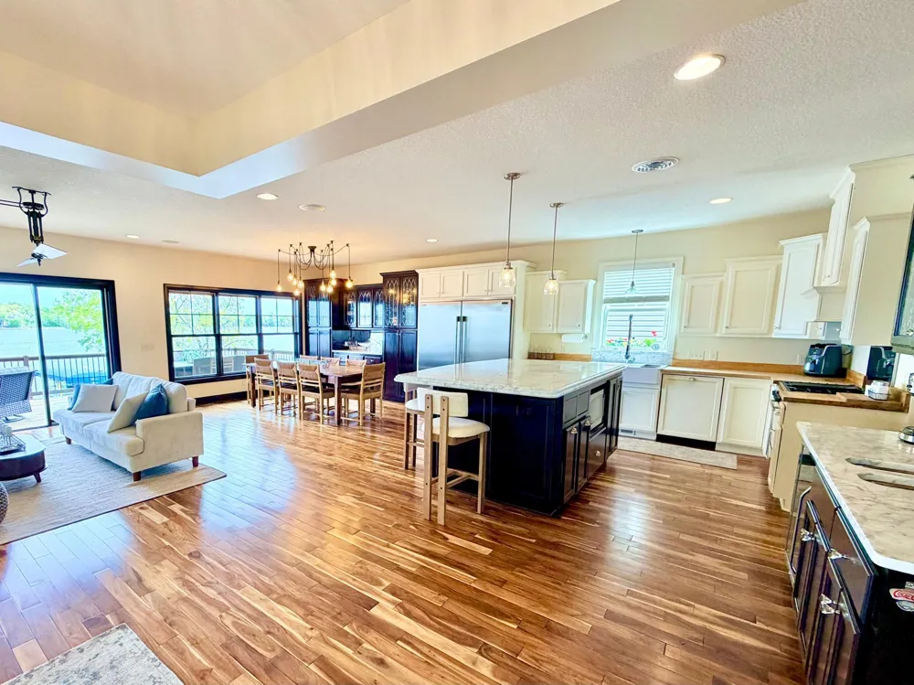 5060 Edgewater Drive Mound, MN 55364