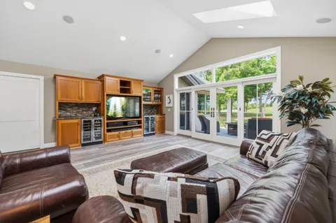 3935 Geneva Golf Club Drive NE
