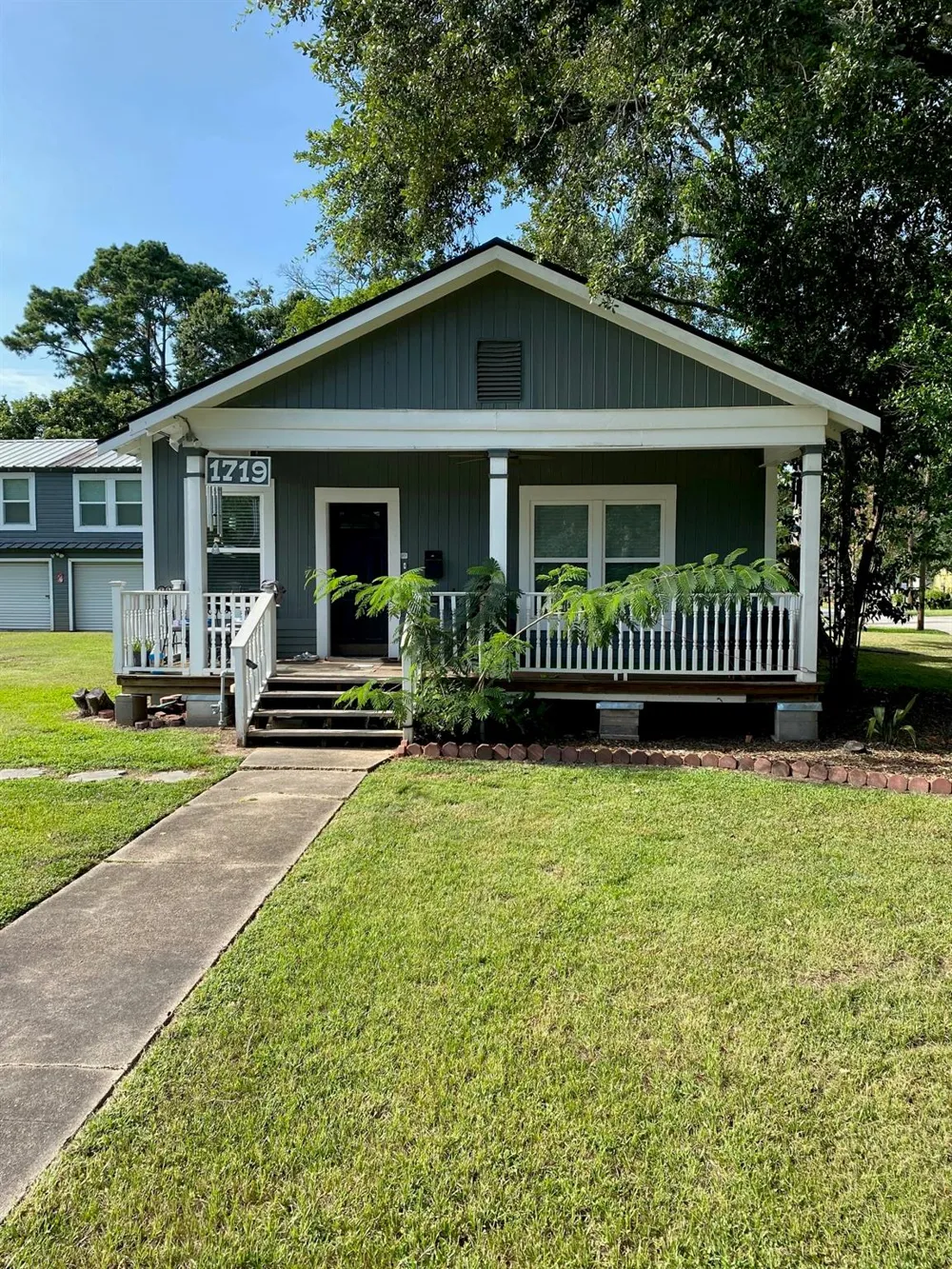 1719 Grand Avenue Liberty, TX 77575