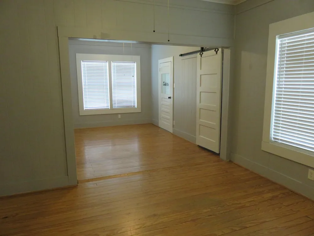 1719 Grand Avenue Liberty, TX 77575