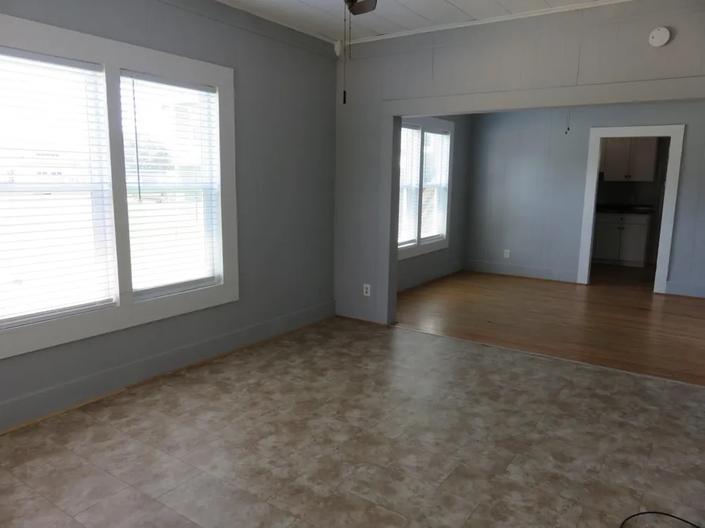 1719 Grand Avenue Liberty, TX 77575