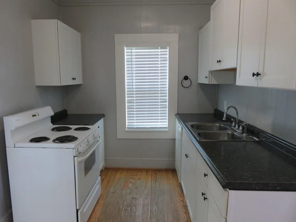 1719 Grand Avenue Liberty, TX 77575