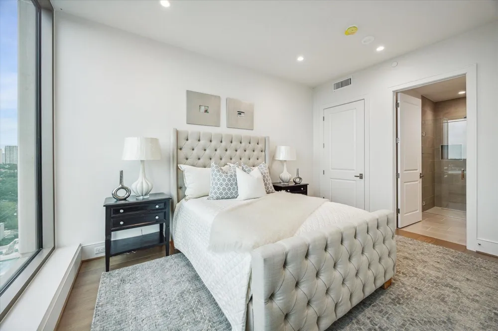 5656 San Felipe Street #606 Houston, TX 77056