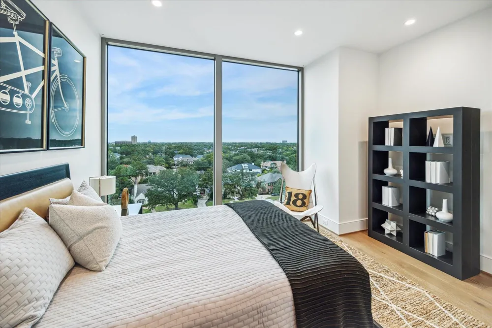 5656 San Felipe Street #606 Houston, TX 77056