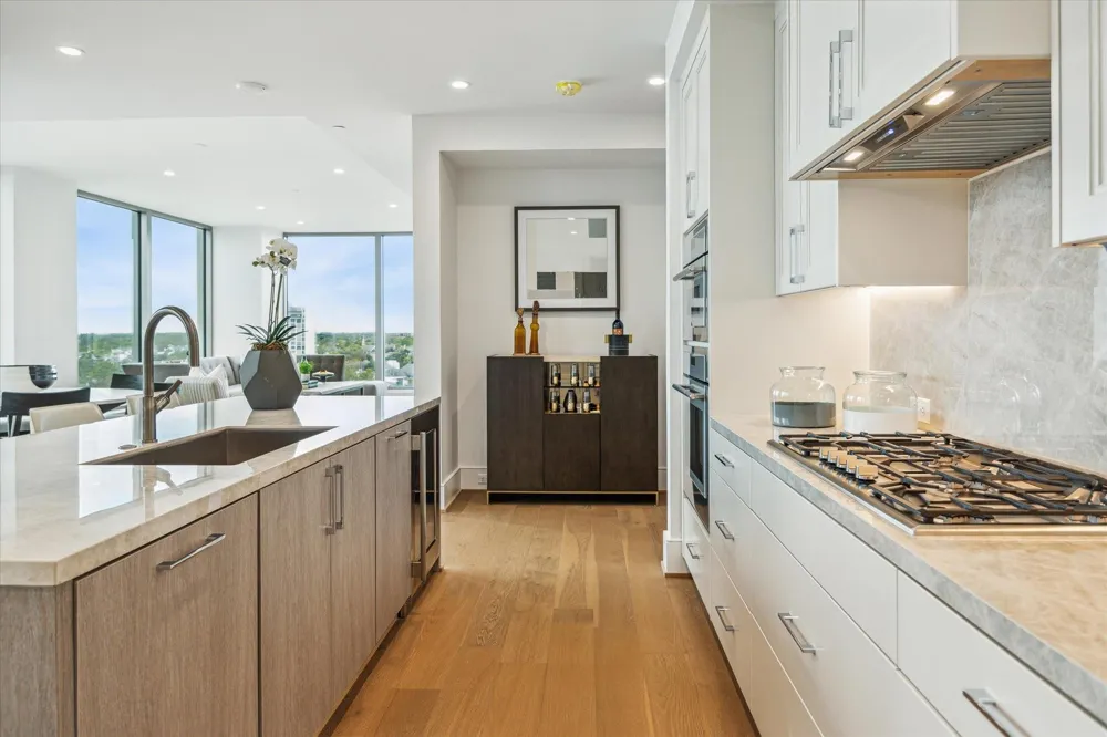 5656 San Felipe Street #606 Houston, TX 77056