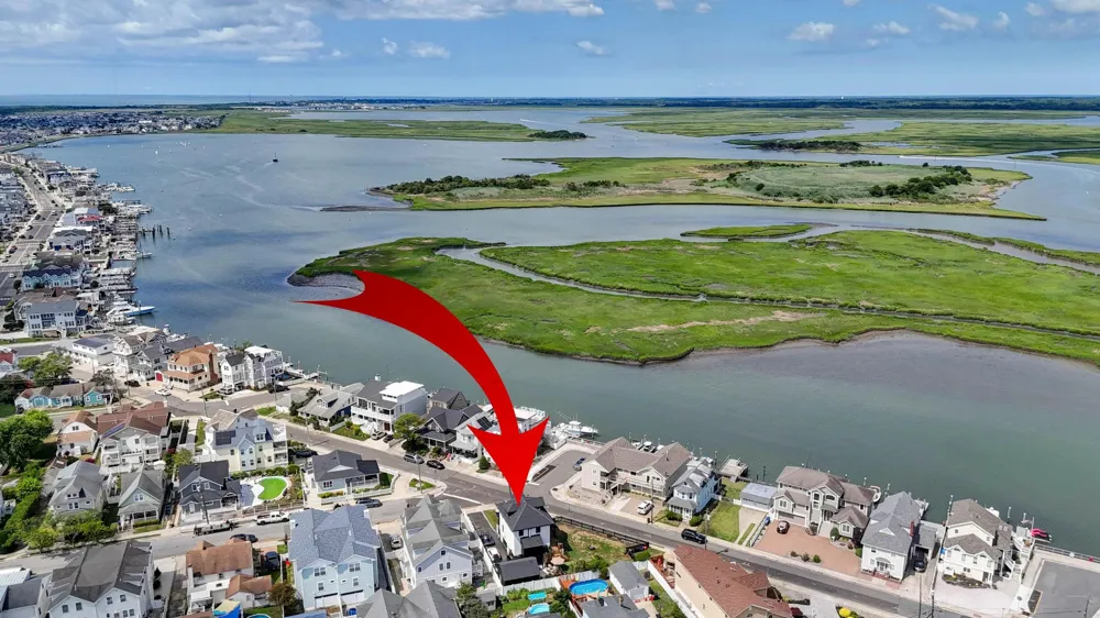 225 W Lavender Road Wildwood Crest, NJ 08260