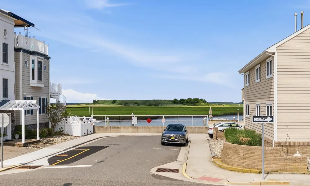 225 W Lavender Road Wildwood Crest, NJ 08260
