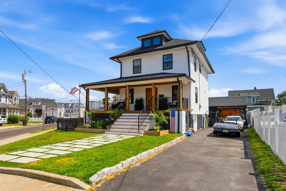 225 W Lavender Road Wildwood Crest, NJ 08260