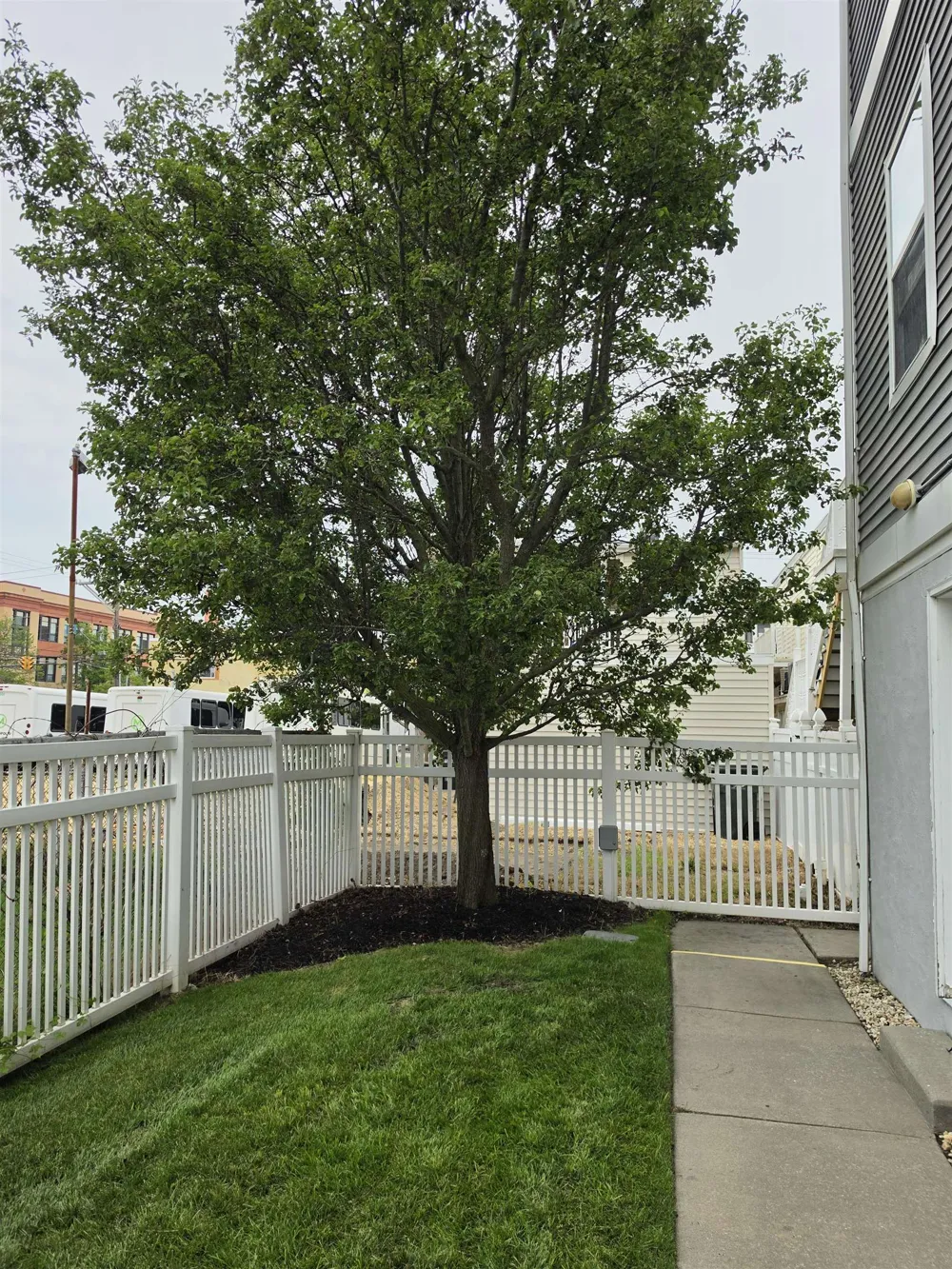 216 E Roberts Avenue Wildwood, NJ 08260