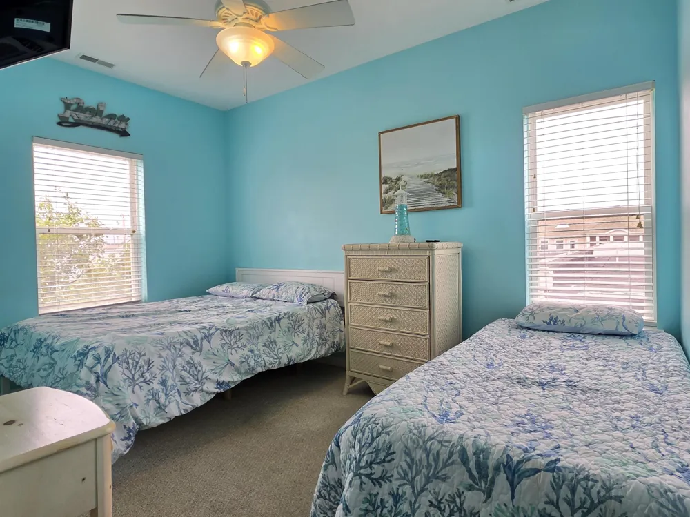216 E Roberts Avenue Wildwood, NJ 08260