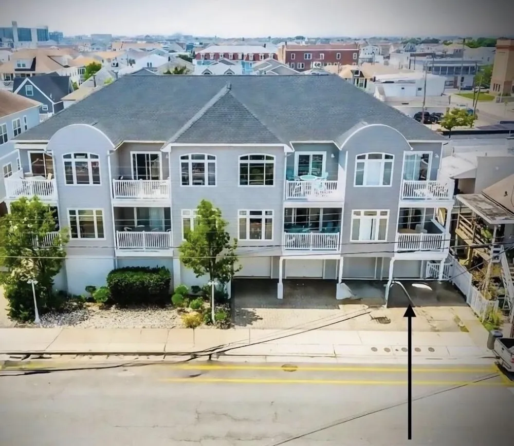216 E Roberts Avenue Wildwood, NJ 08260