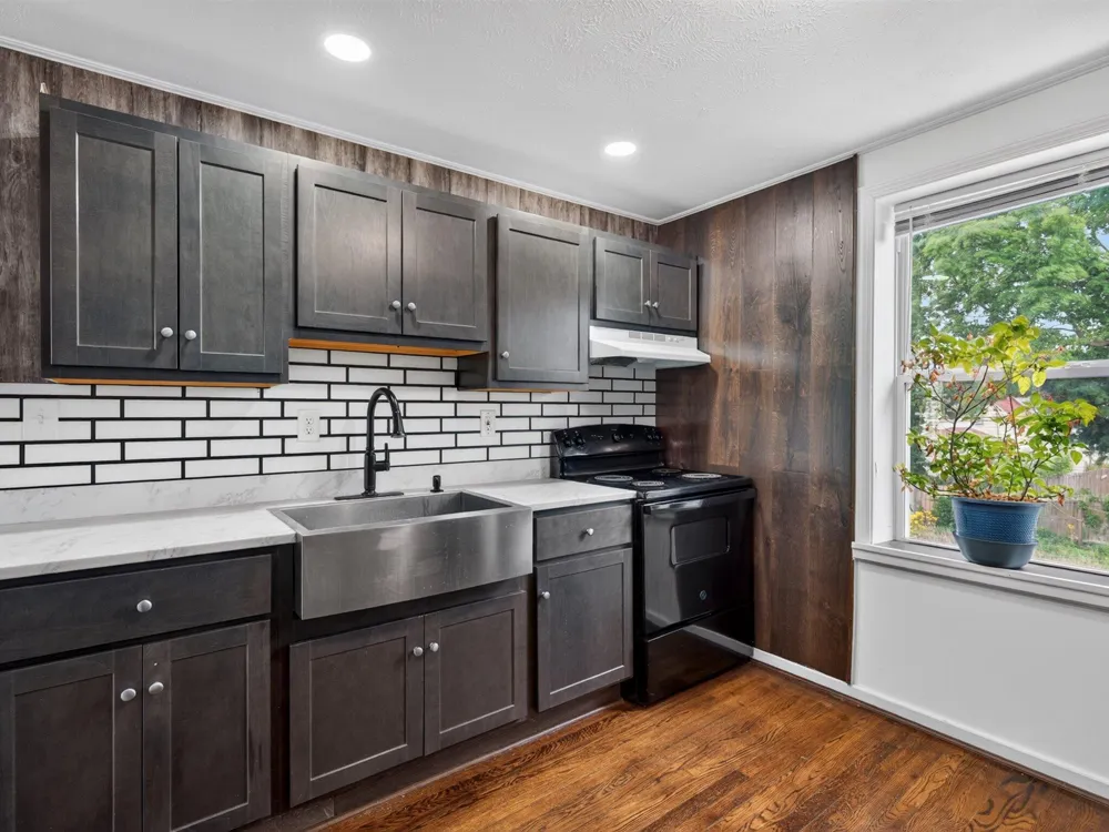 1406 Lincolnway La Porte, IN 46350