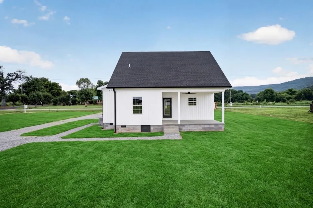 3607 Greenhaw Rd Decherd, TN 37324