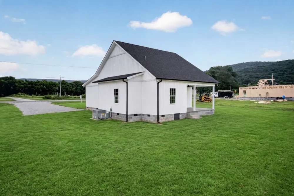 3607 Greenhaw Rd Decherd, TN 37324