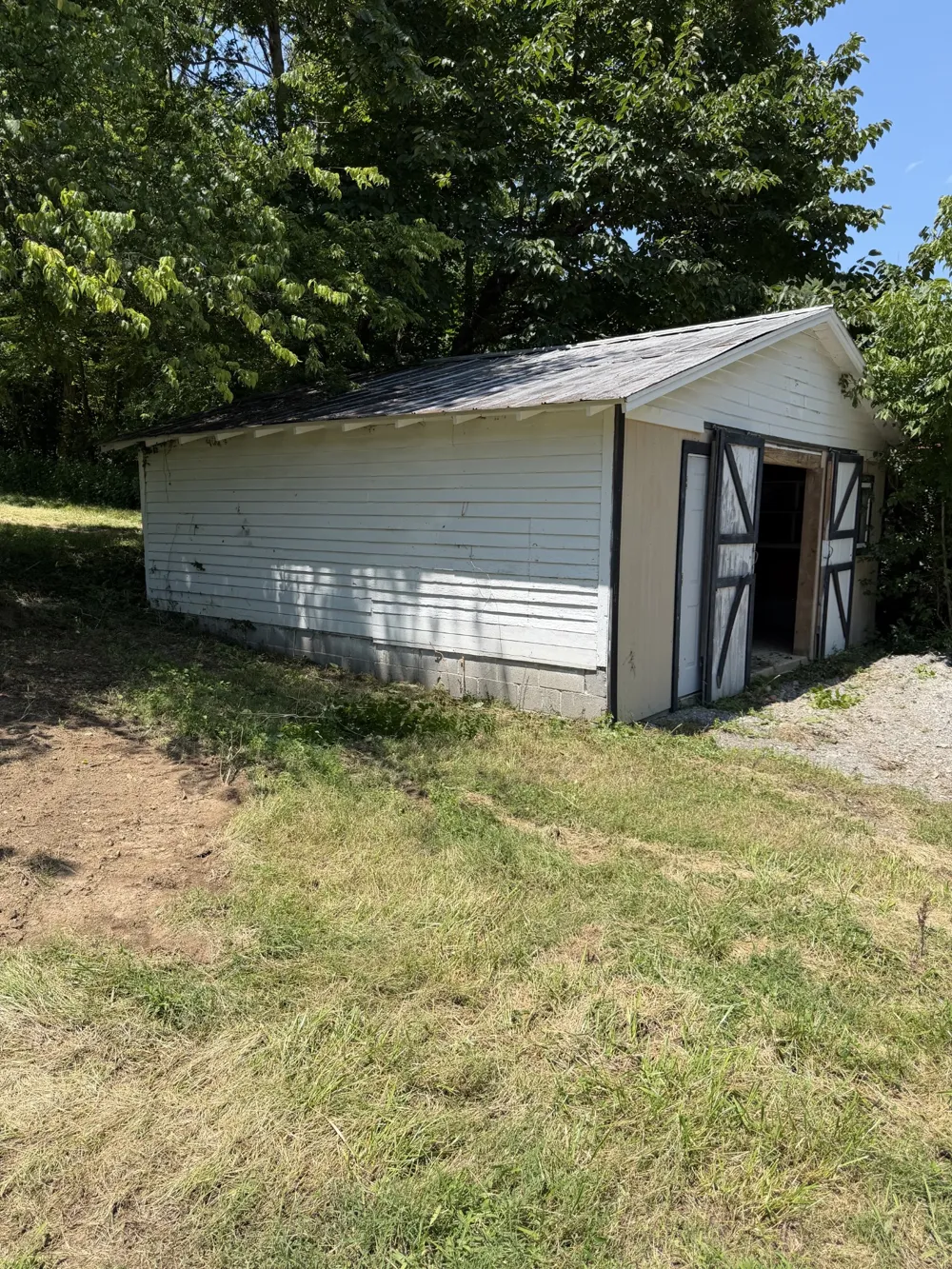 303 Little Creek Rd Pleasant Shade, TN 37145