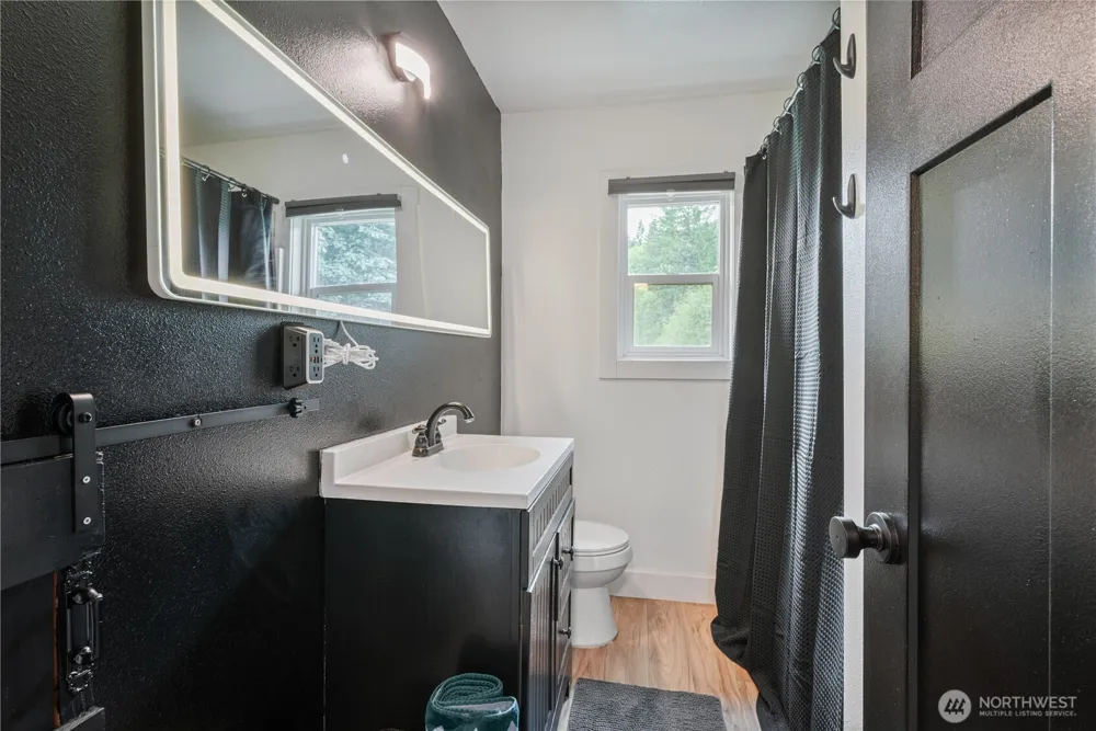 355 Slide Creek Road Longview, WA 98632