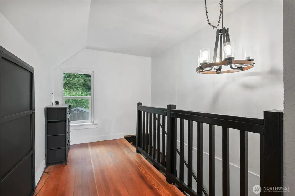355 Slide Creek Road Longview, WA 98632