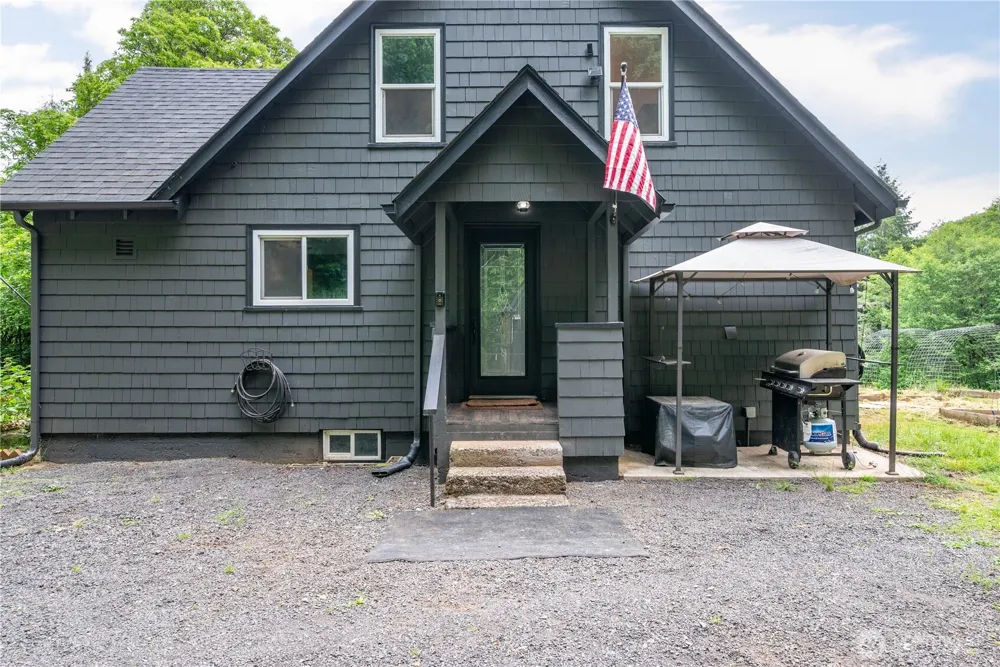 355 Slide Creek Road Longview, WA 98632