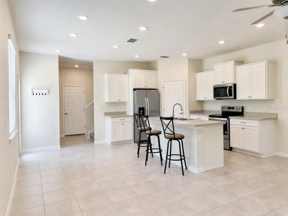 5012 SYLVESTER LOOP Tampa, FL 33610