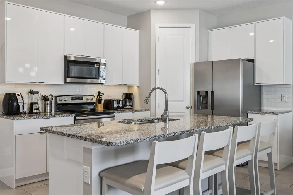 7952 FORMOSA VALLEY PLACE Kissimmee, FL 34747