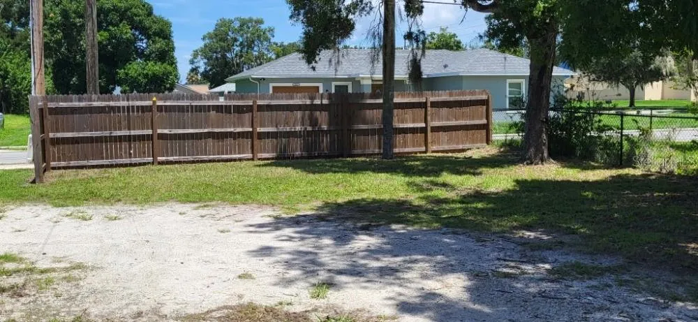 915 SEMINOLE STREET Clearwater, FL 33755