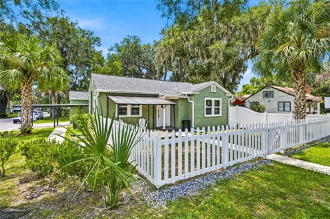742 SE 12TH STREET