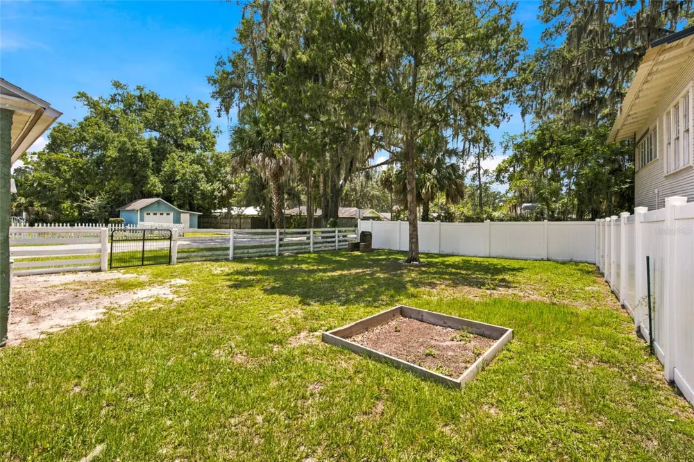 742 SE 12TH STREET ocala, FL 34471