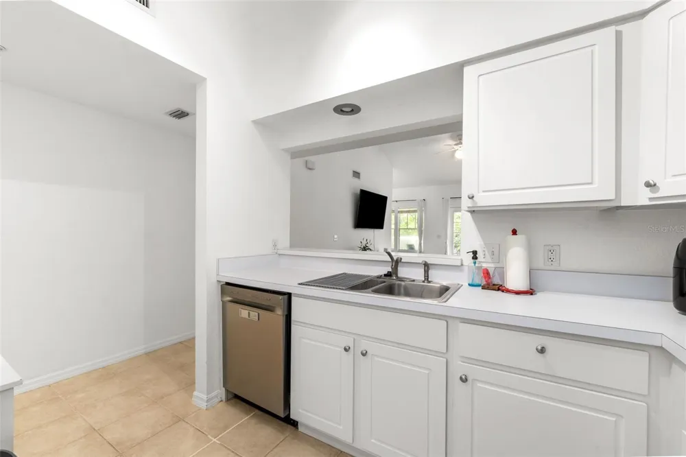 9124 SW 51ST ROAD #302 Gainesville, FL 32608