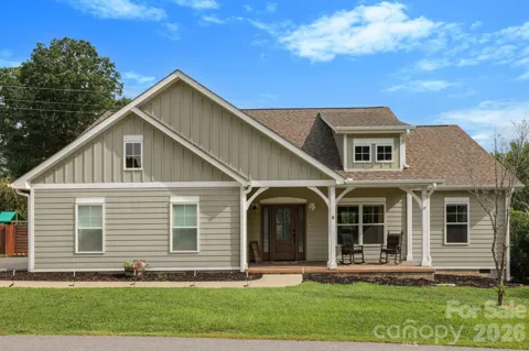 8 Vedder Way