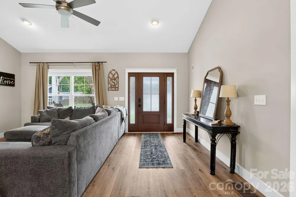 8 Vedder Way Swannanoa, NC 28778