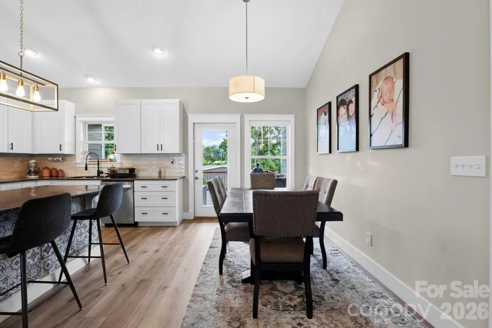 8 Vedder Way Swannanoa, NC 28778