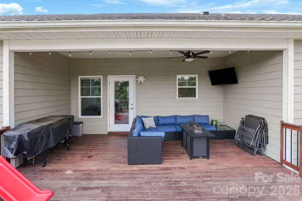 8 Vedder Way Swannanoa, NC 28778