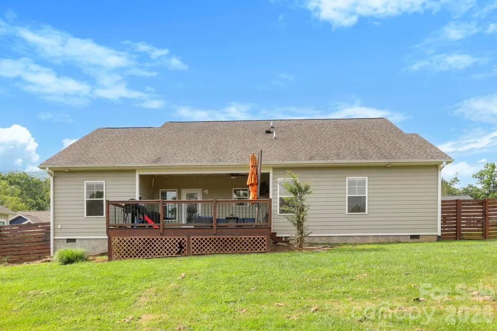 8 Vedder Way Swannanoa, NC 28778