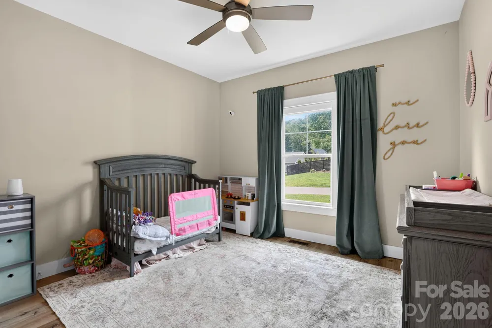 8 Vedder Way Swannanoa, NC 28778