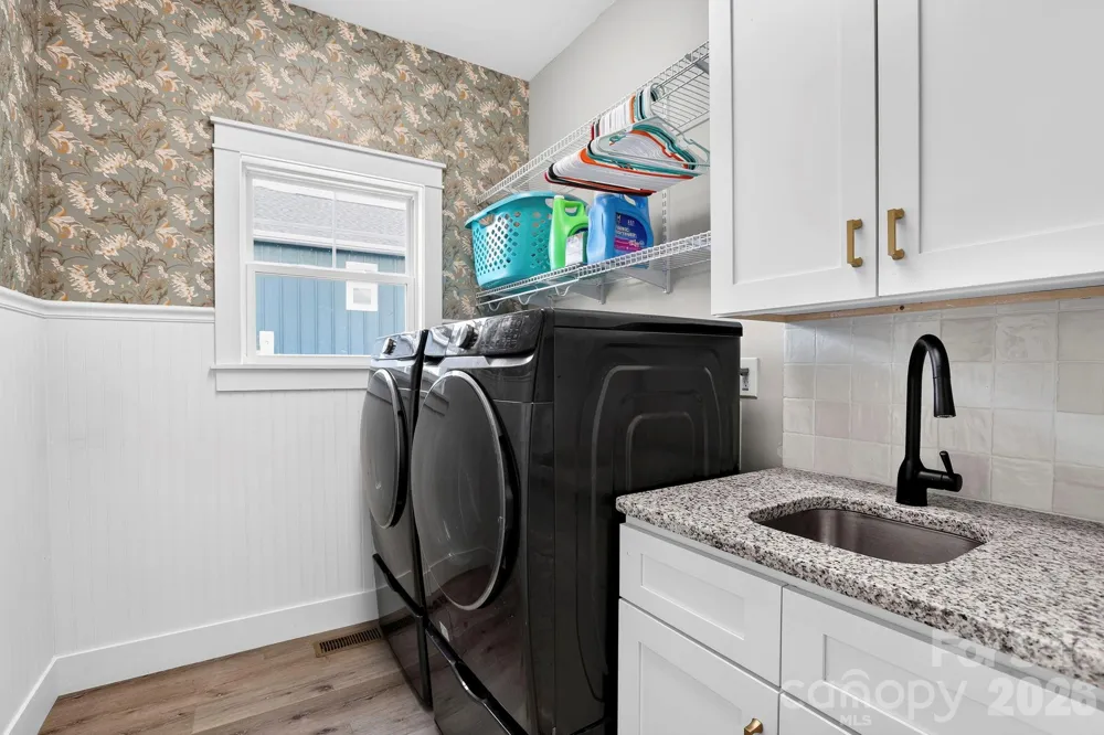 8 Vedder Way Swannanoa, NC 28778